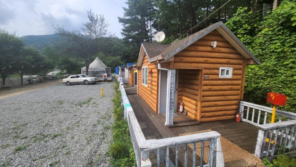 Hongcheon Gongjaksan Recreational Forest Pension Chambre photo