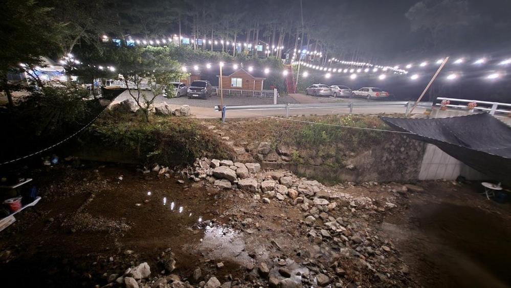 Hongcheon Gongjaksan Recreational Forest Pension Extérieur photo