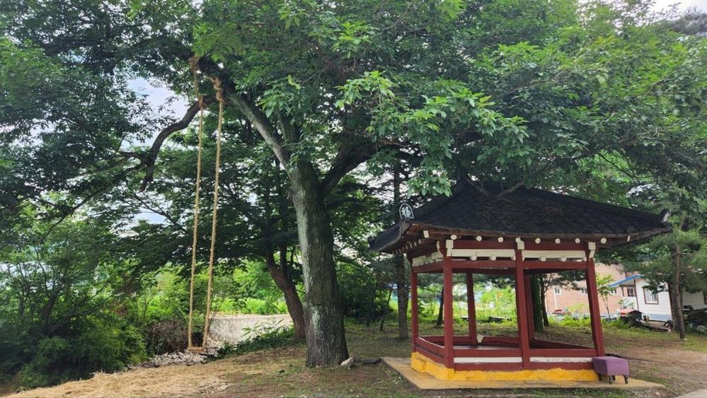 Hongcheon Gongjaksan Recreational Forest Pension Extérieur photo